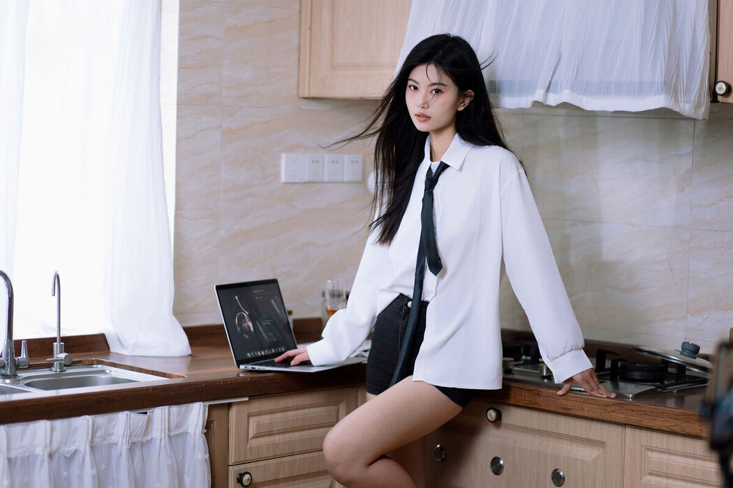 YiTuYu艺图语 Vol.8582 Dan Dan (16P)