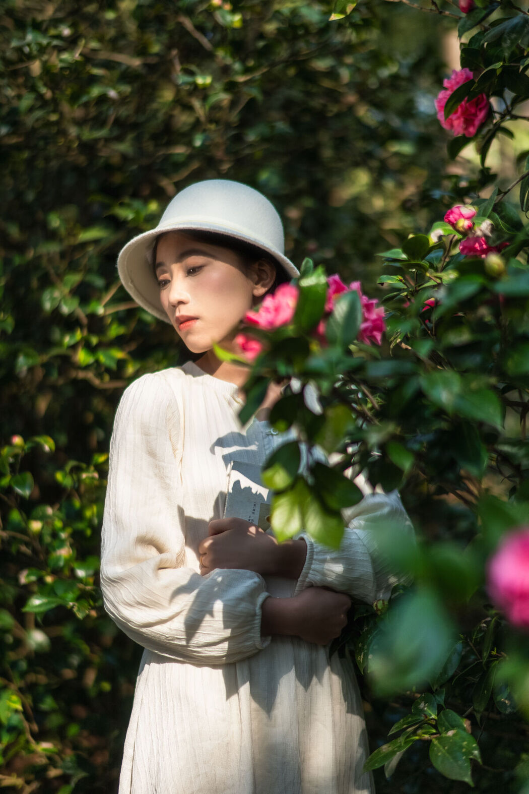 YiTuYu艺图语 Vol.8584 Zhong Ting Er (22P)