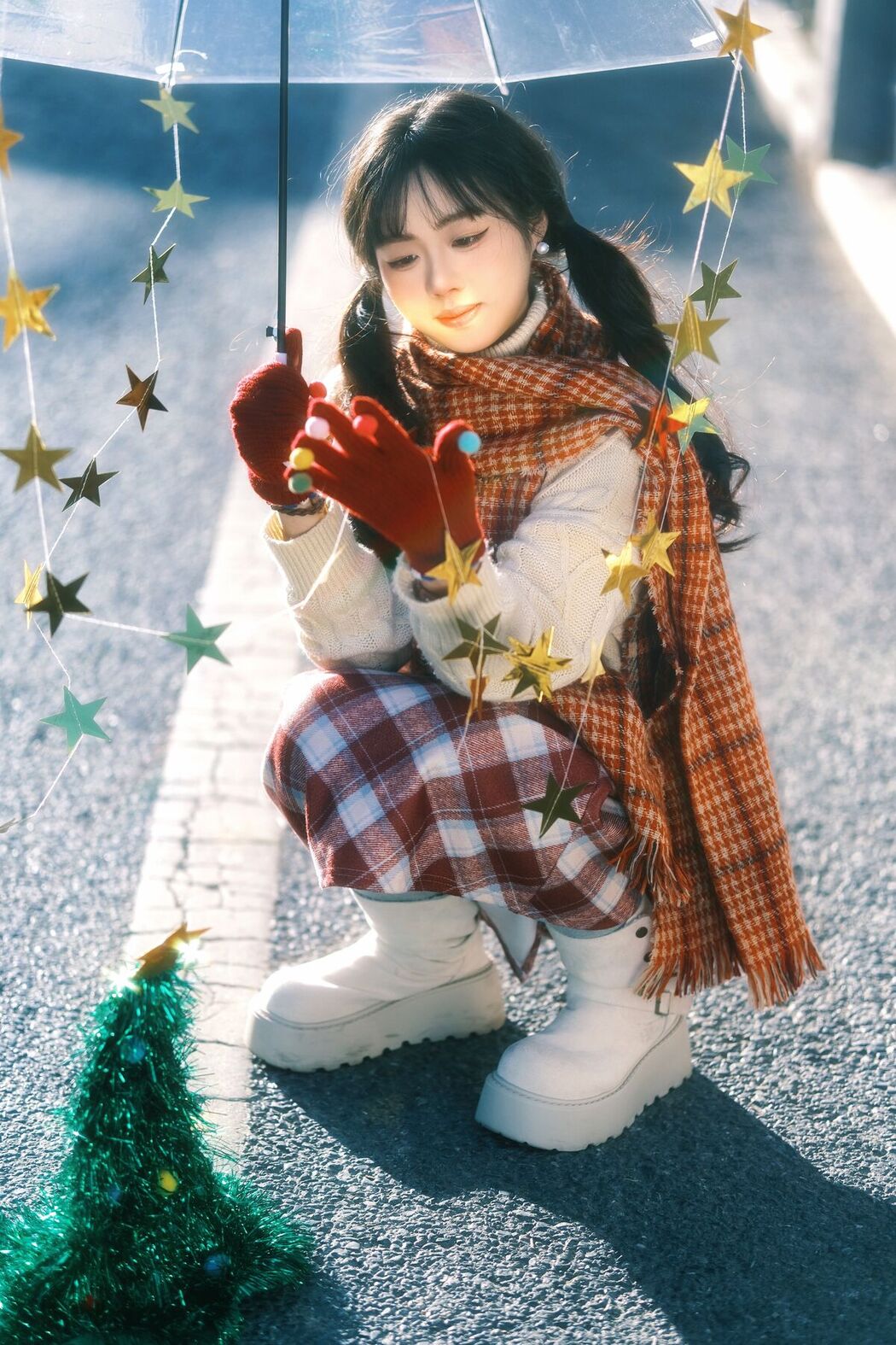 YiTuYu艺图语 Vol.8588 Romantic (44P)