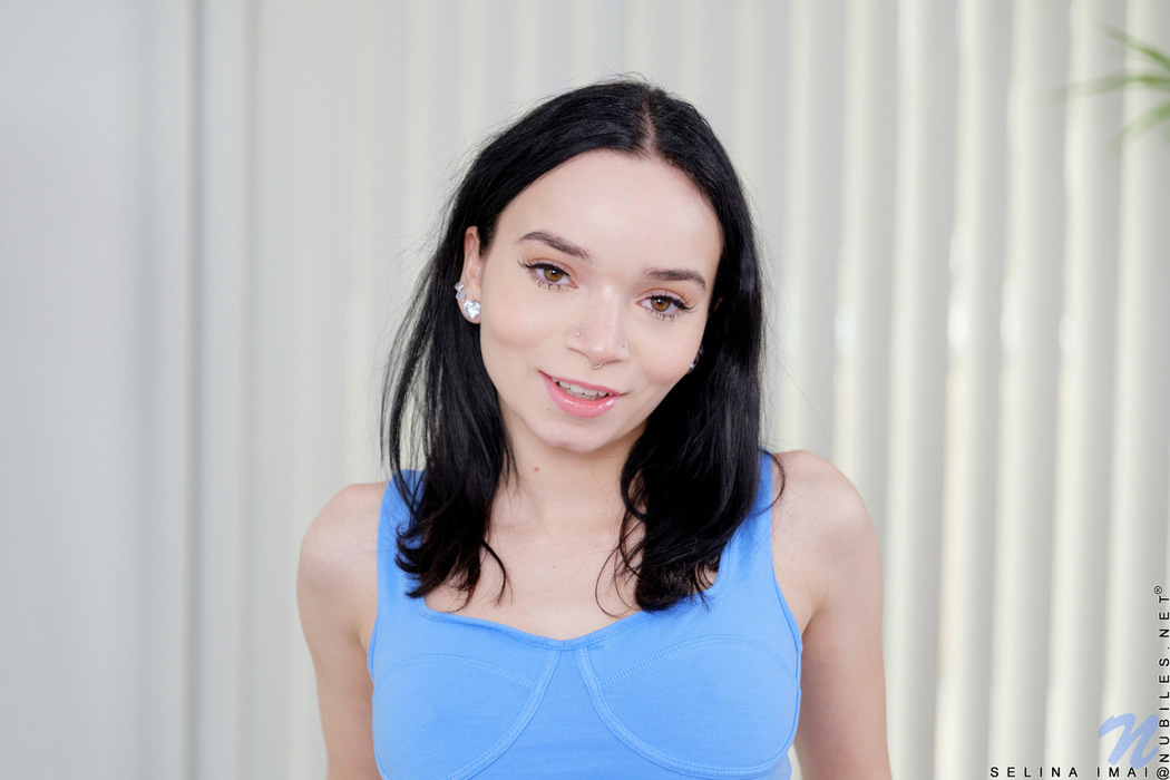 Selina Imai Gives You A Bare Pussy Stiffie Ride