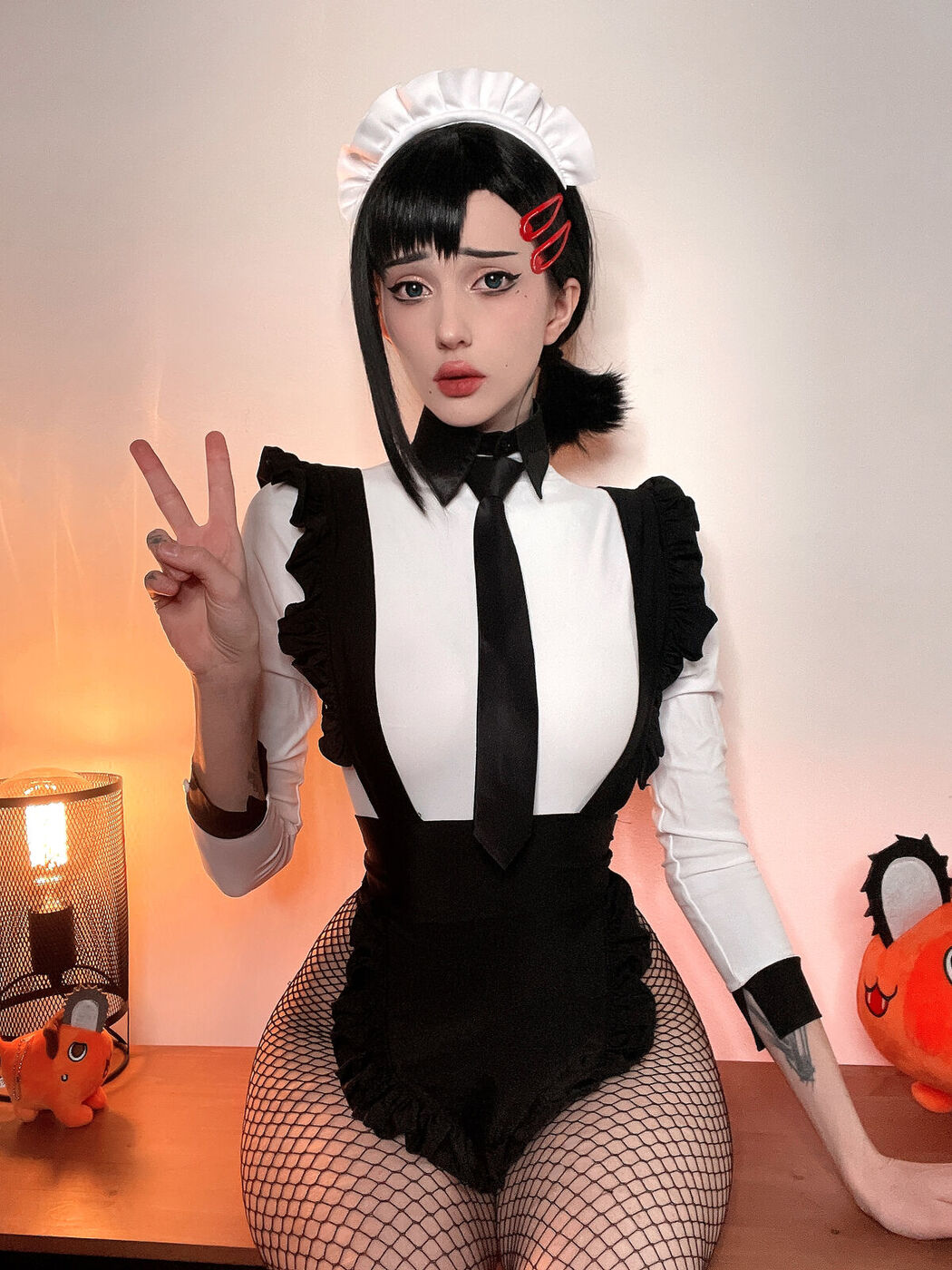 Coser@Xenon – Kobeni Maid (37P)