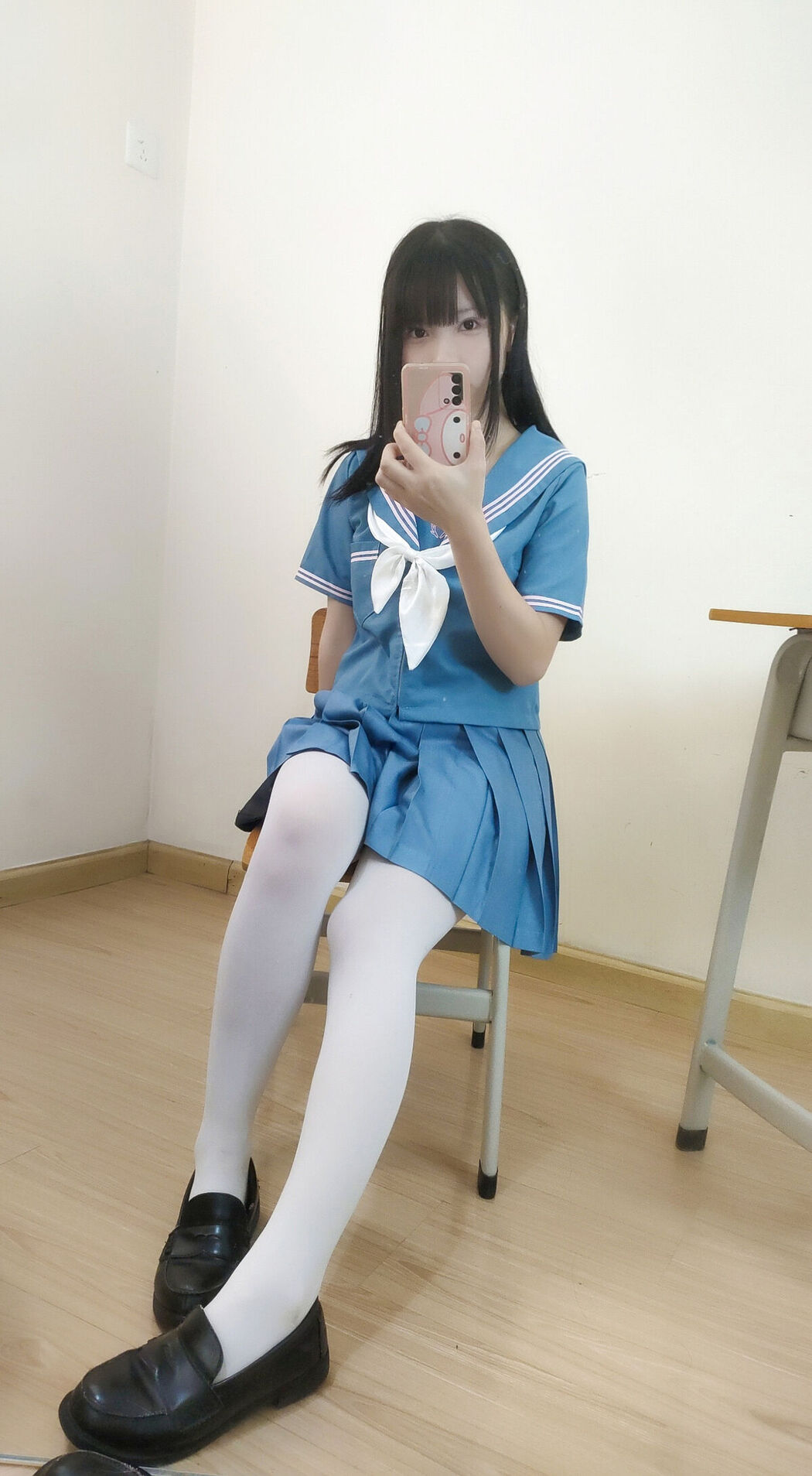 Coser@十万珍吱伏特 – 撸猫日记 Part02 (52P)