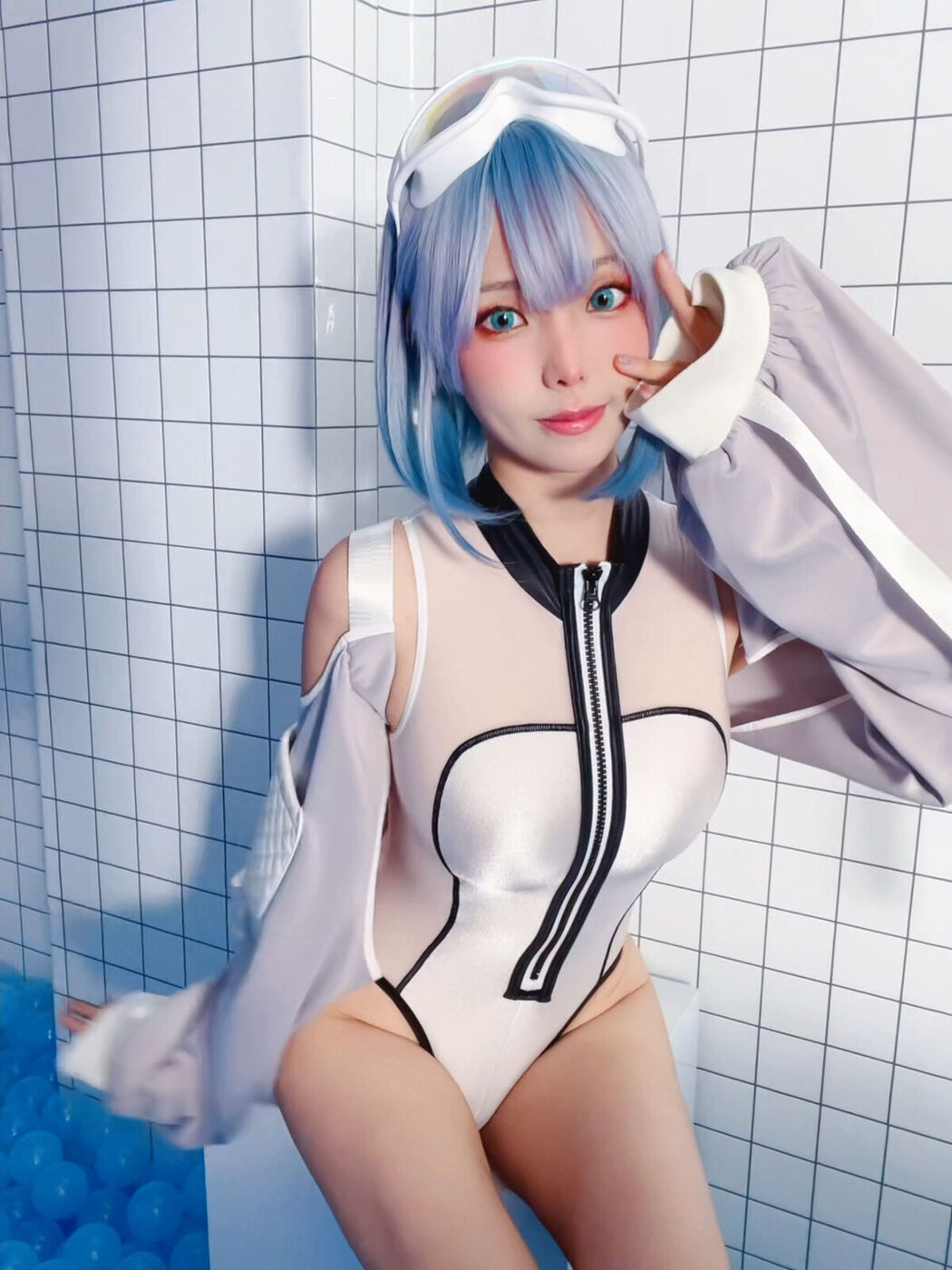 Coser@Ely_eee ElyEE子 – Clear Blue Drift (34P – 4V)