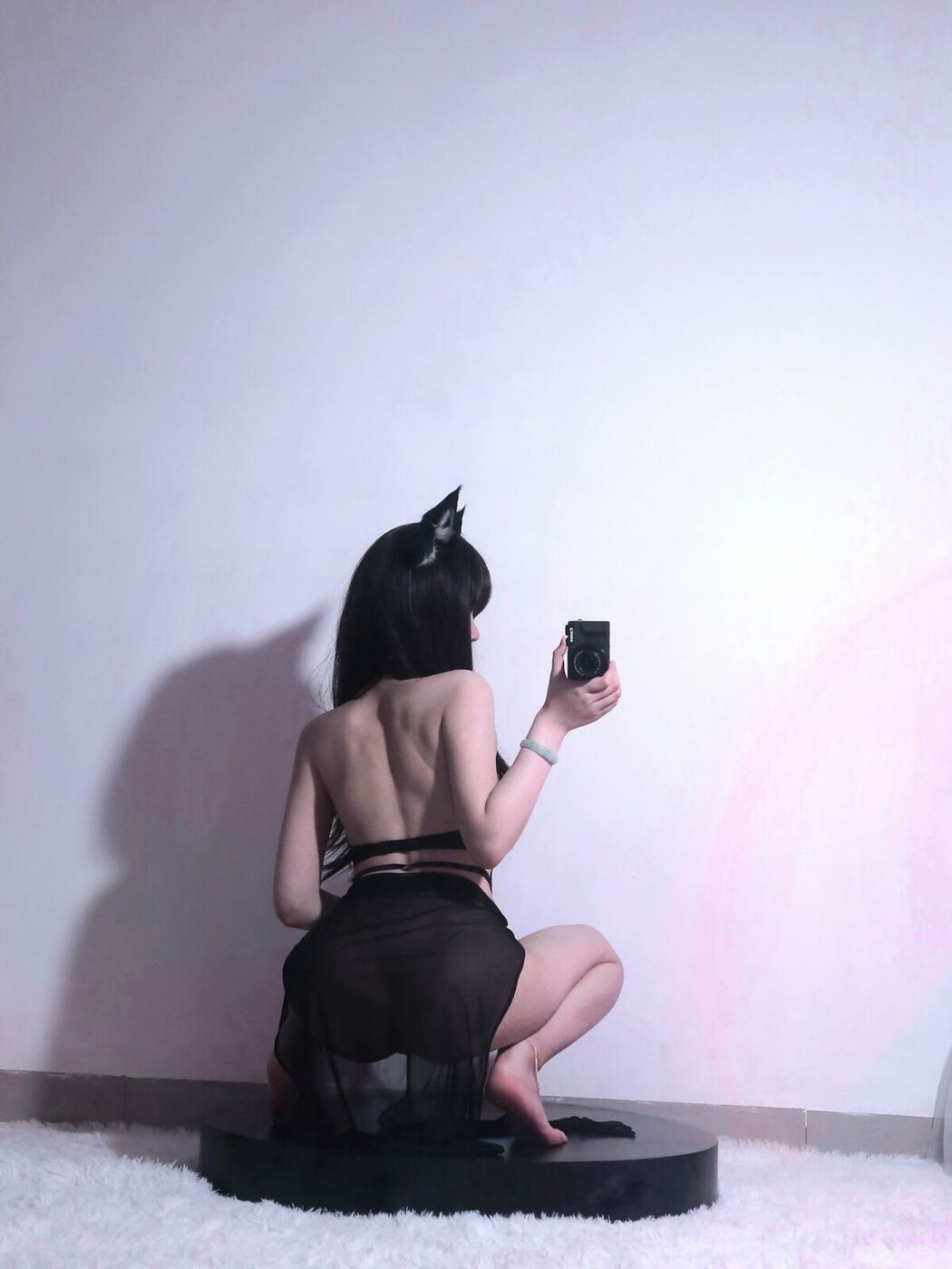 Coser@高桥千凛 – 最新三套 幻龙 黑色冲锋衣 黑纱镂空情趣 Part01 (51P – 5V)