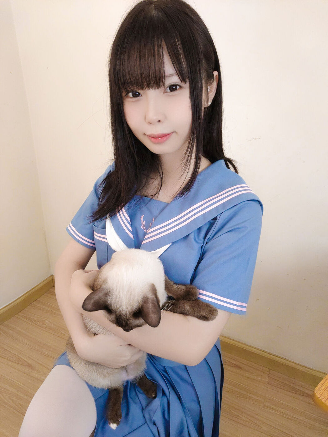 Coser@十万珍吱伏特 – 撸猫日记 Part02 (52P)