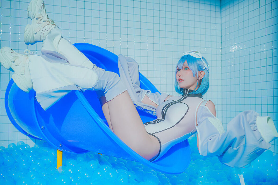Coser@Ely_eee ElyEE子 – Clear Blue Drift (34P – 4V)