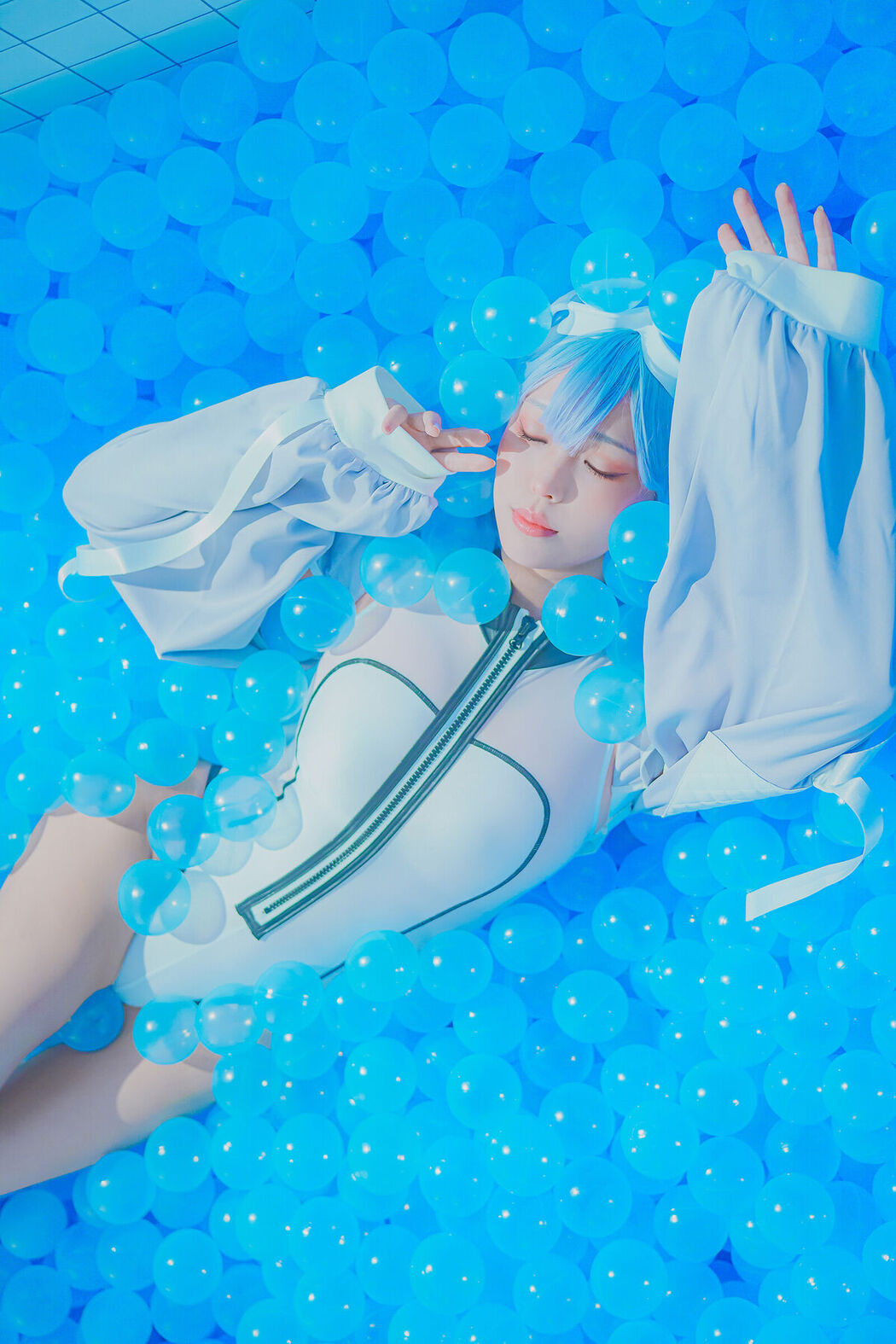 Coser@Ely_eee ElyEE子 – Clear Blue Drift (34P – 4V)