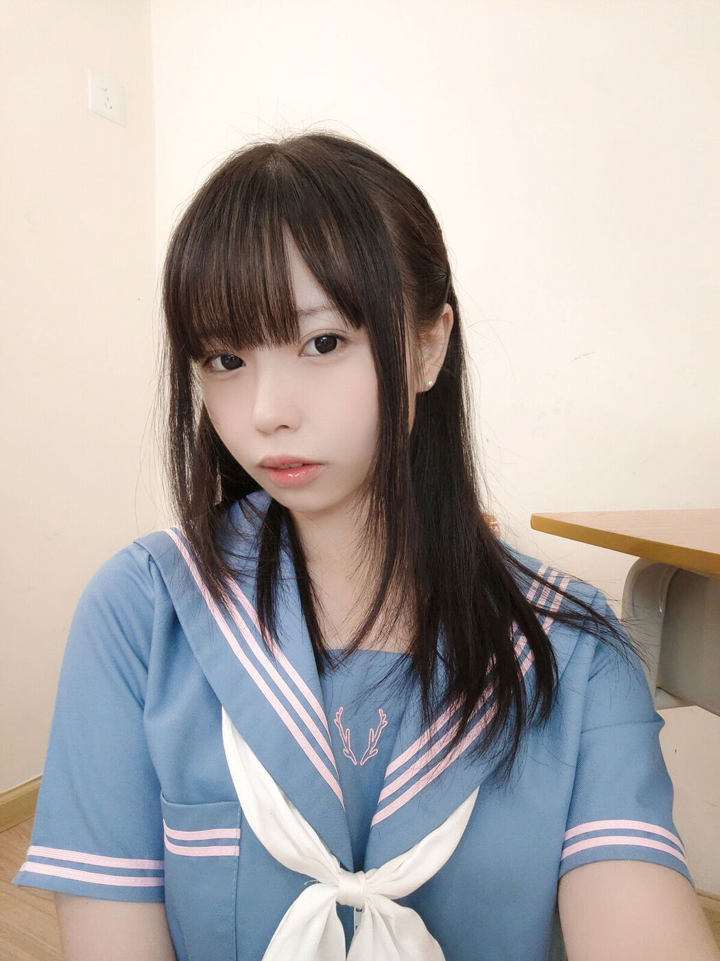 Coser@十万珍吱伏特 – 撸猫日记 Part02 (52P)