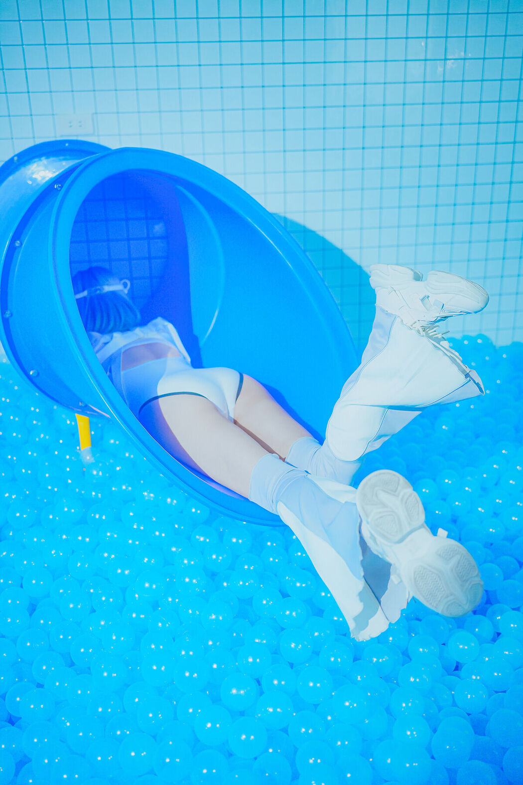 Coser@Ely_eee ElyEE子 – Clear Blue Drift (34P – 4V)