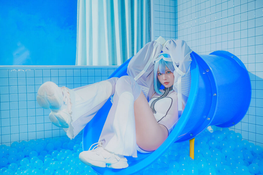 Coser@Ely_eee ElyEE子 – Clear Blue Drift (34P – 4V)