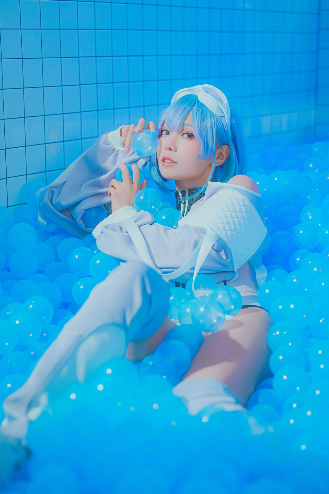 Coser@Ely_eee ElyEE子 – Clear Blue Drift (34P – 4V)
