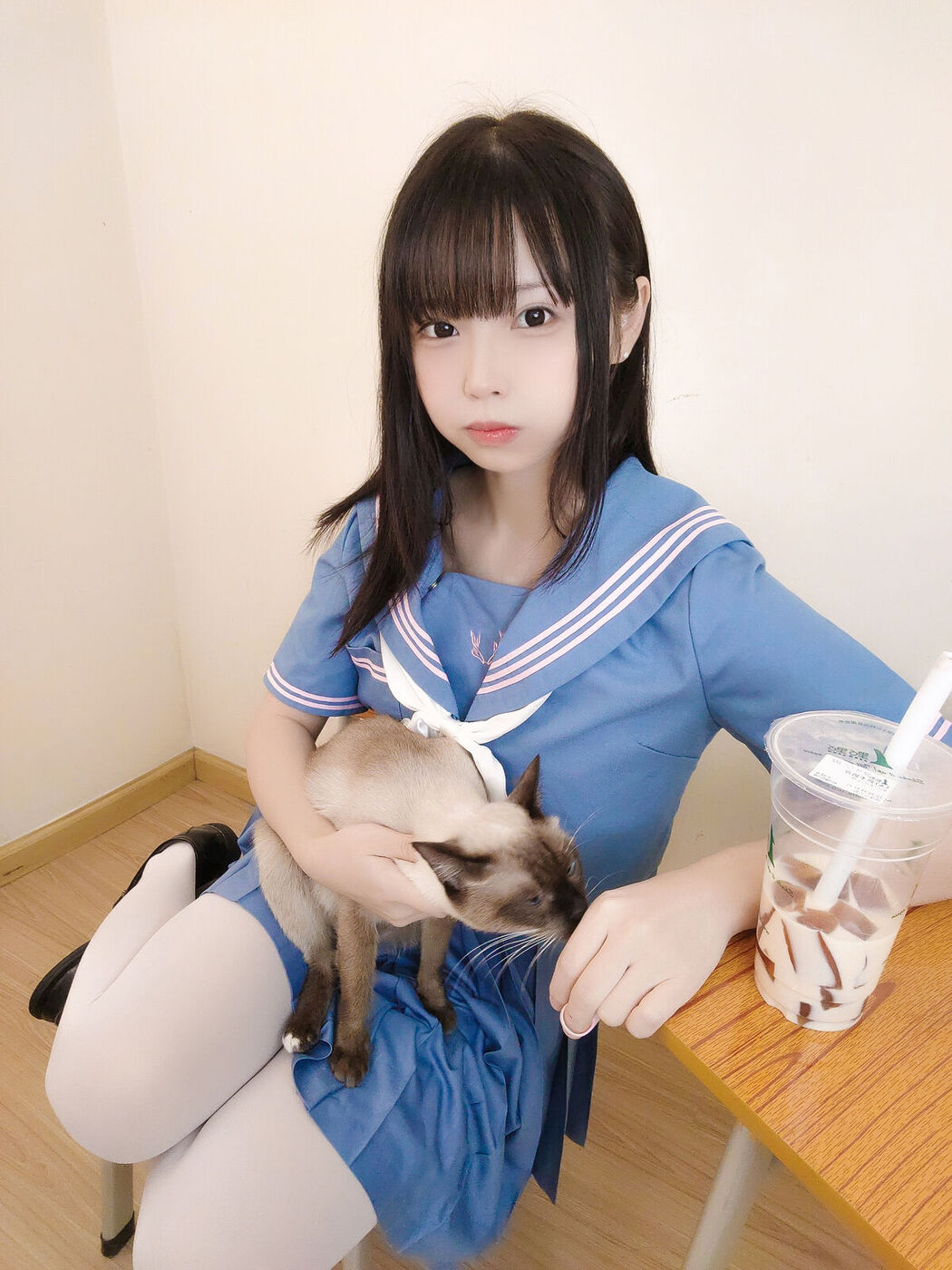 Coser@十万珍吱伏特 – 撸猫日记 Part02 (52P)