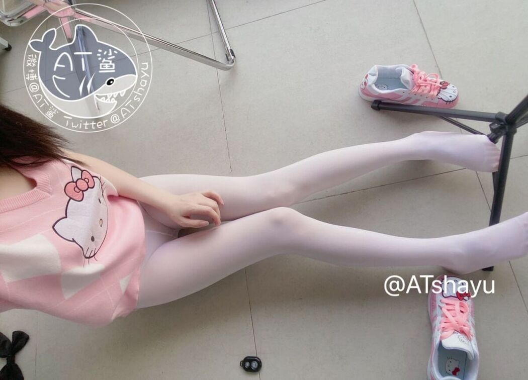 Coser@AT鲨 – 白丝宝宝 (59P – 1V)