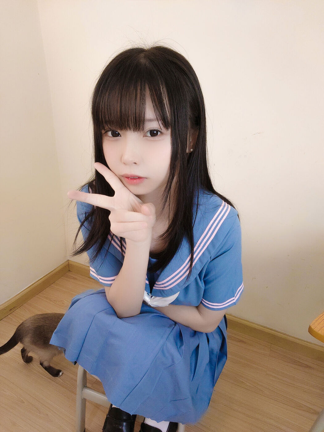 Coser@十万珍吱伏特 – 撸猫日记 Part02 (52P)