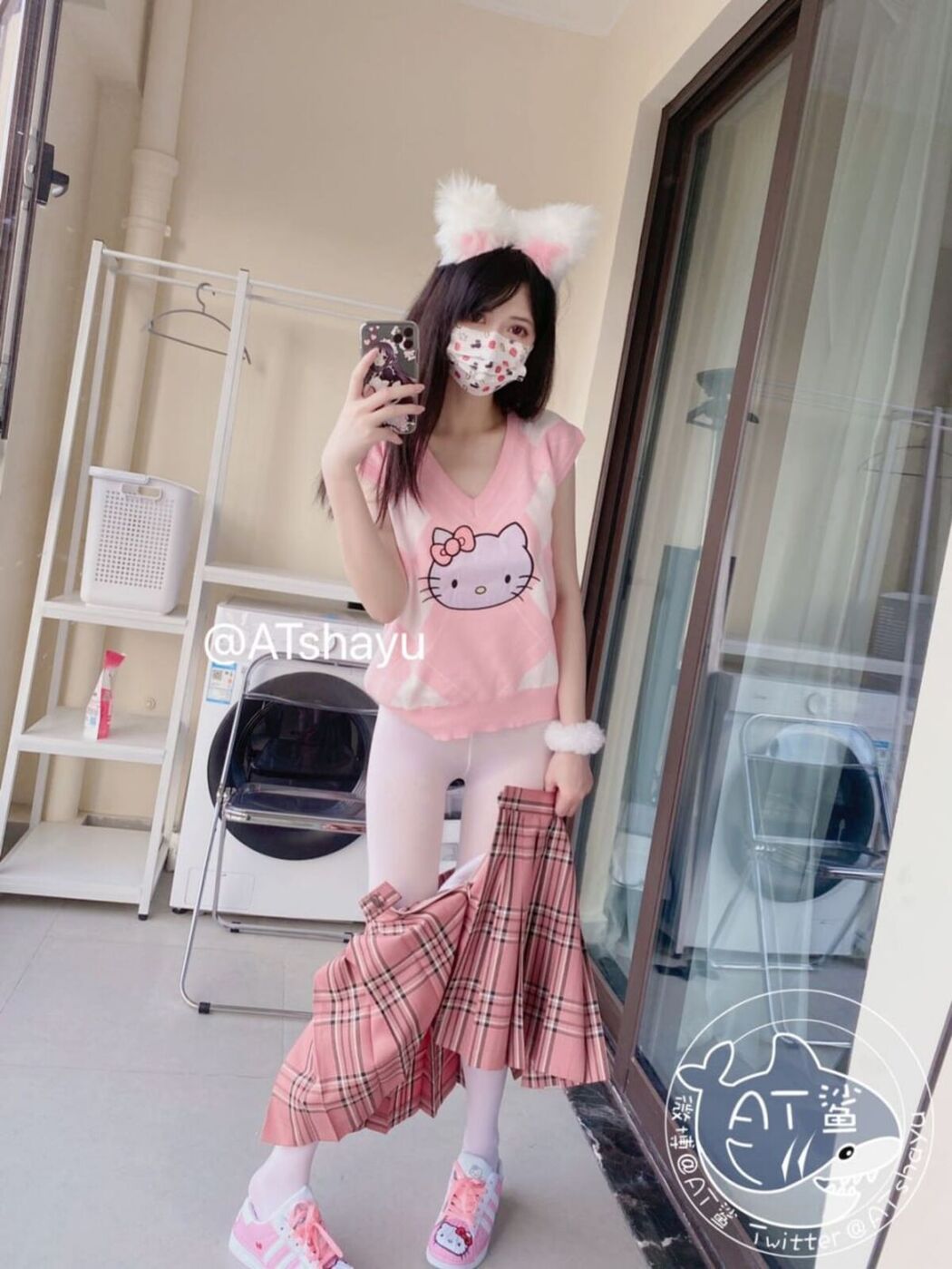 Coser@AT鲨 – 白丝宝宝 (59P – 1V)