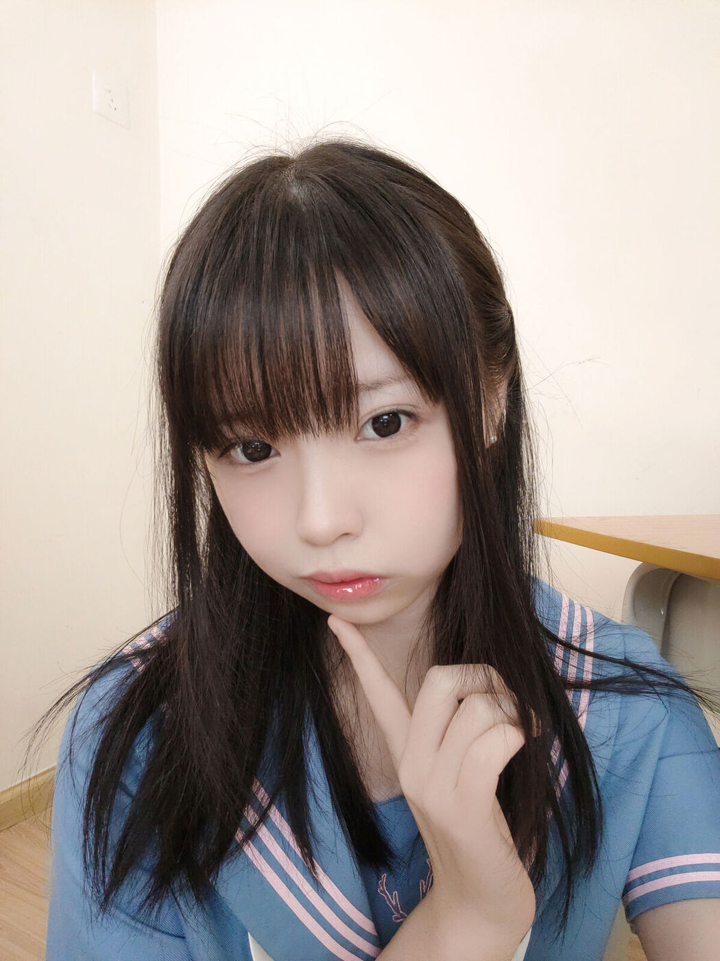 Coser@十万珍吱伏特 – 撸猫日记 Part02 (52P)