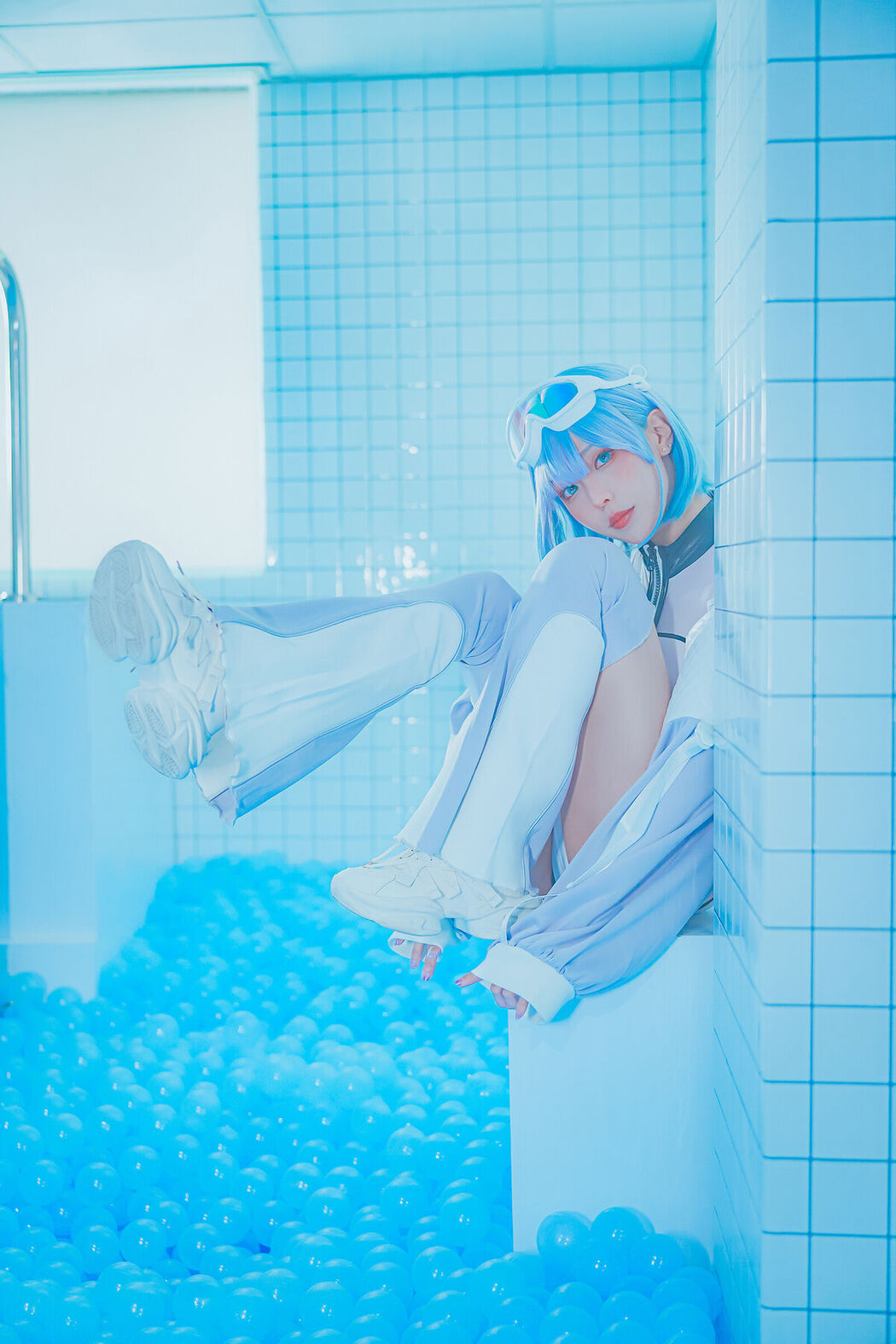 Coser@Ely_eee ElyEE子 – Clear Blue Drift (34P – 4V)