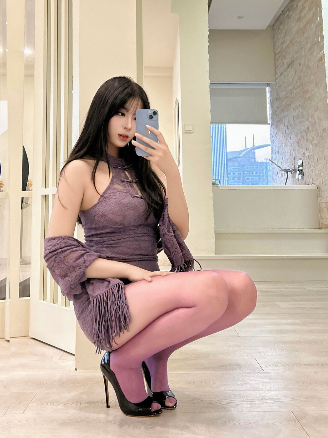 Coser@轩萧学姐 – 紫色旗袍 Part02 (71P)