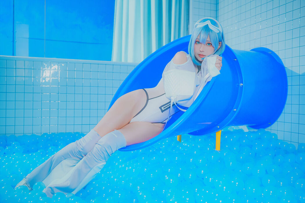 Coser@Ely_eee ElyEE子 – Clear Blue Drift (34P – 4V)