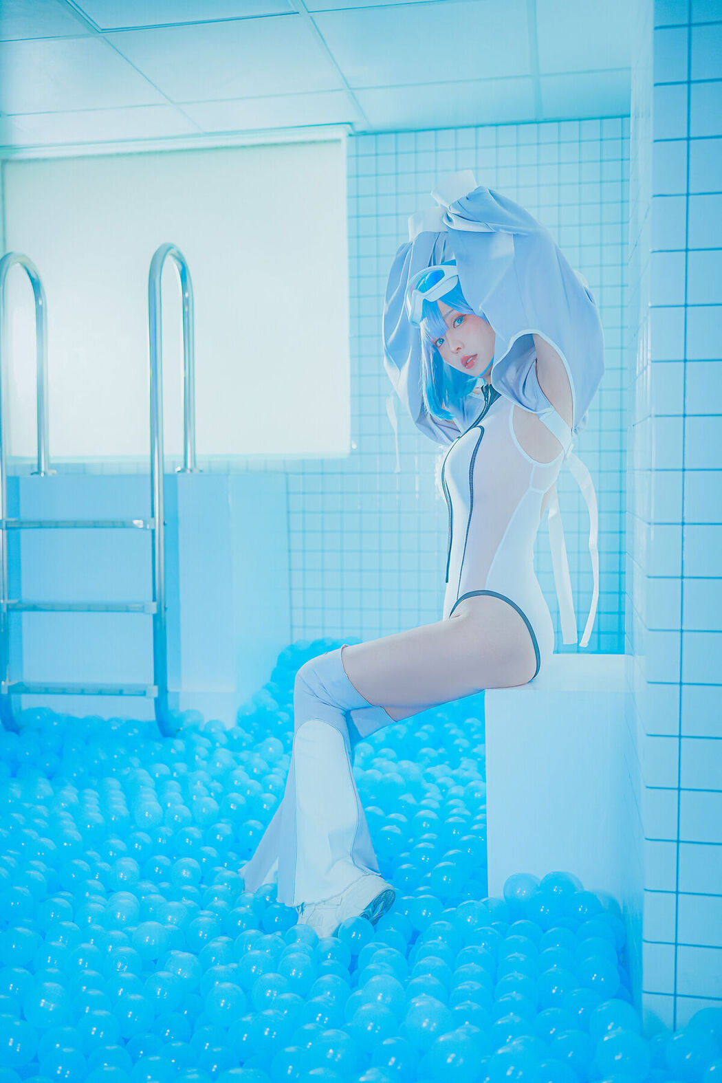 Coser@Ely_eee ElyEE子 – Clear Blue Drift (34P – 4V)