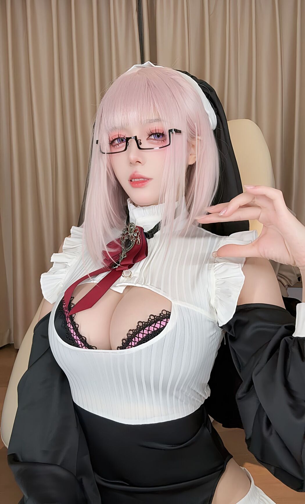 Coser@九言 – 修女2 (24P – 5V)