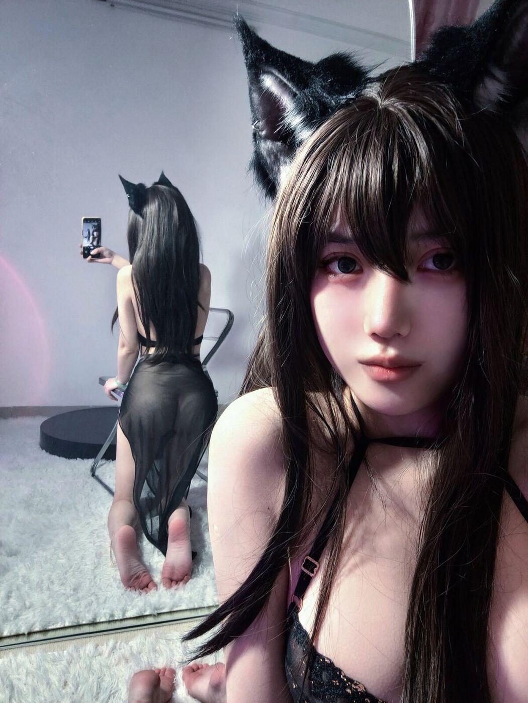 Coser@高桥千凛 – 最新三套 幻龙 黑色冲锋衣 黑纱镂空情趣 Part01 (51P – 5V)