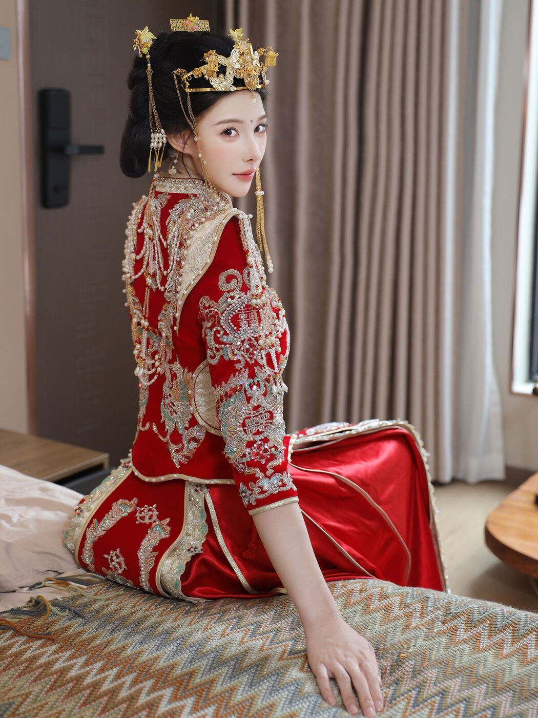 XiuRen秀人网 Uncensored Li Shuang Er 梨霜儿 – R18 秀人网模特 秀禾服 Part01 (58P)