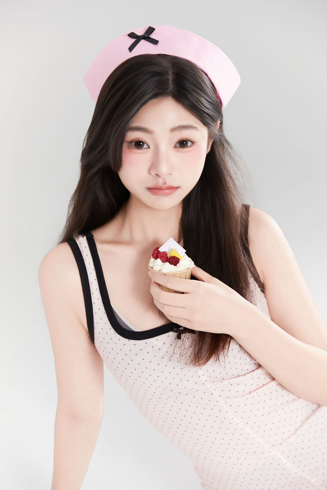 YiTuYu艺图语 Vol.8629 A Dan (24P)