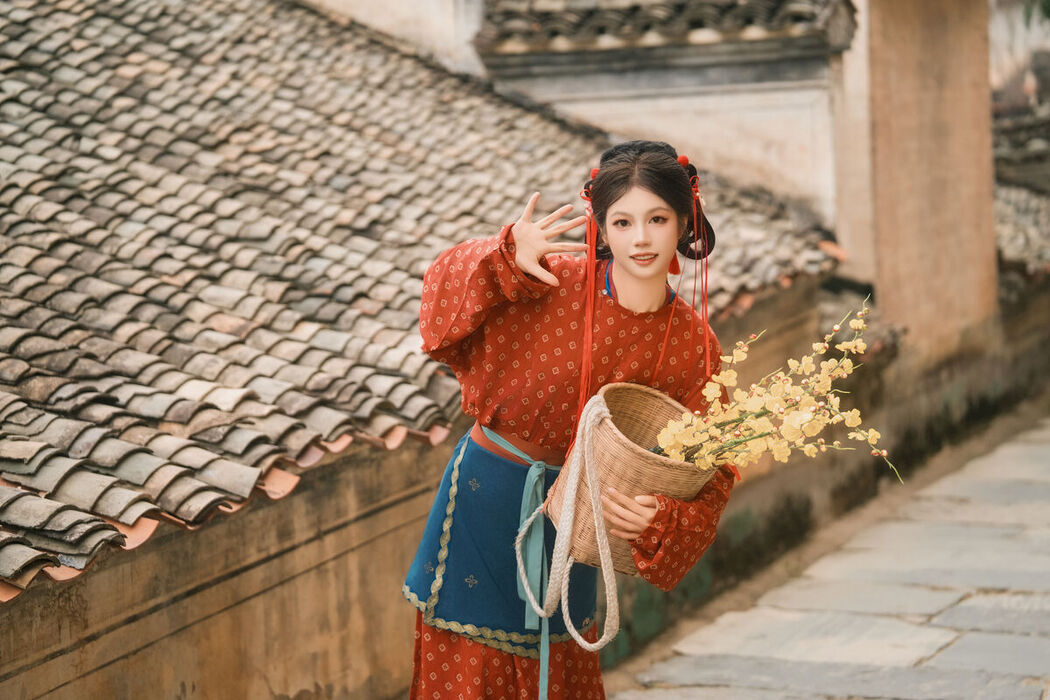 YiTuYu艺图语 Vol.8627 Hua Hua (17P)