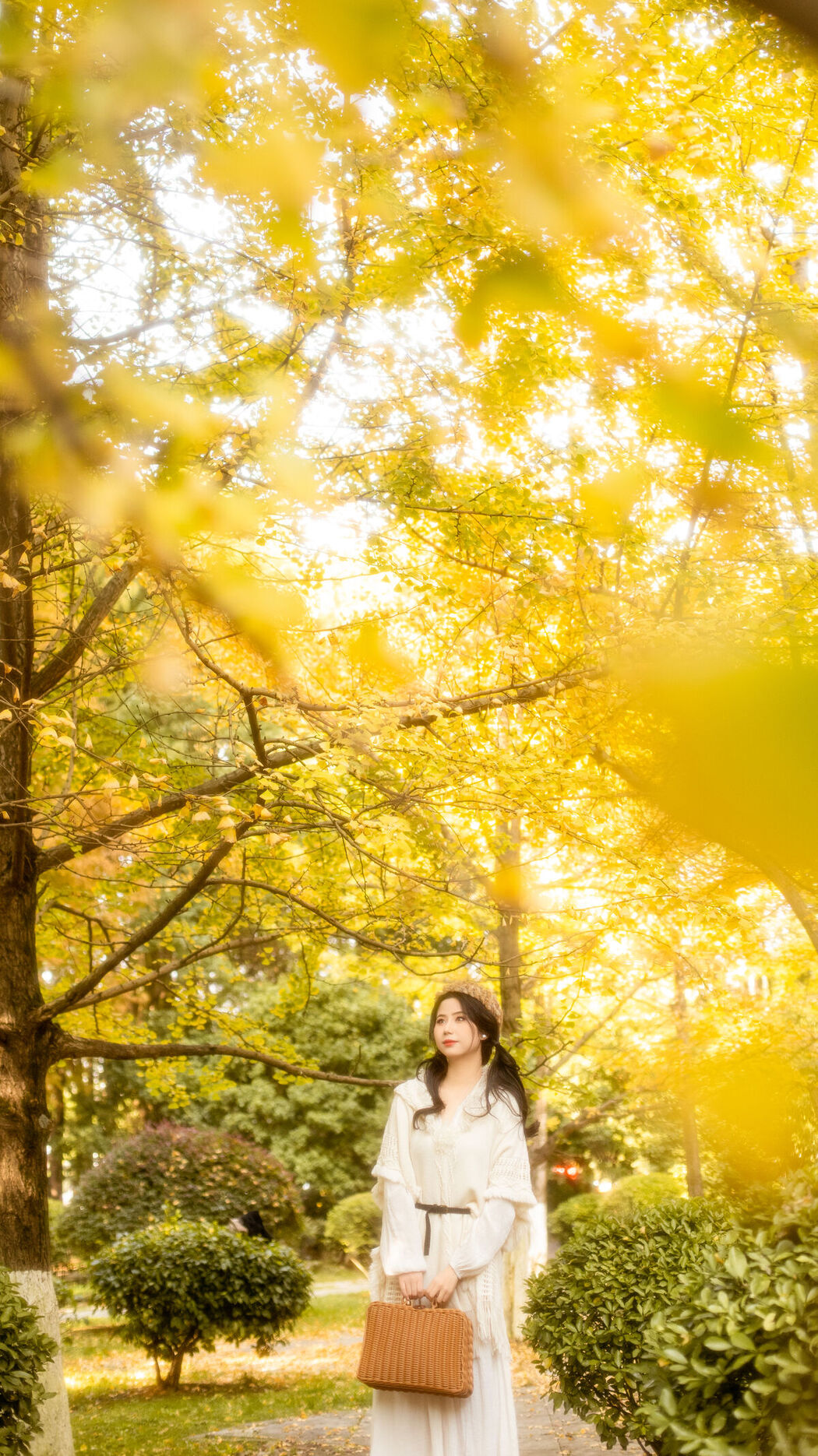 YiTuYu艺图语 Vol.8601 Yao Chi Mang Guo Ma (30P)