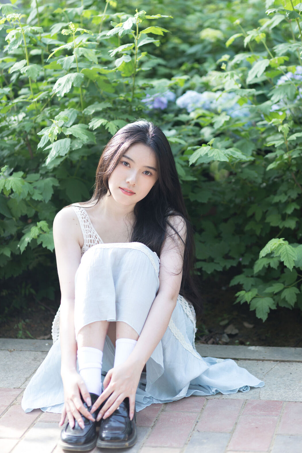 YiTuYu艺图语 Vol.8624 Jing Jing Jing (23P)