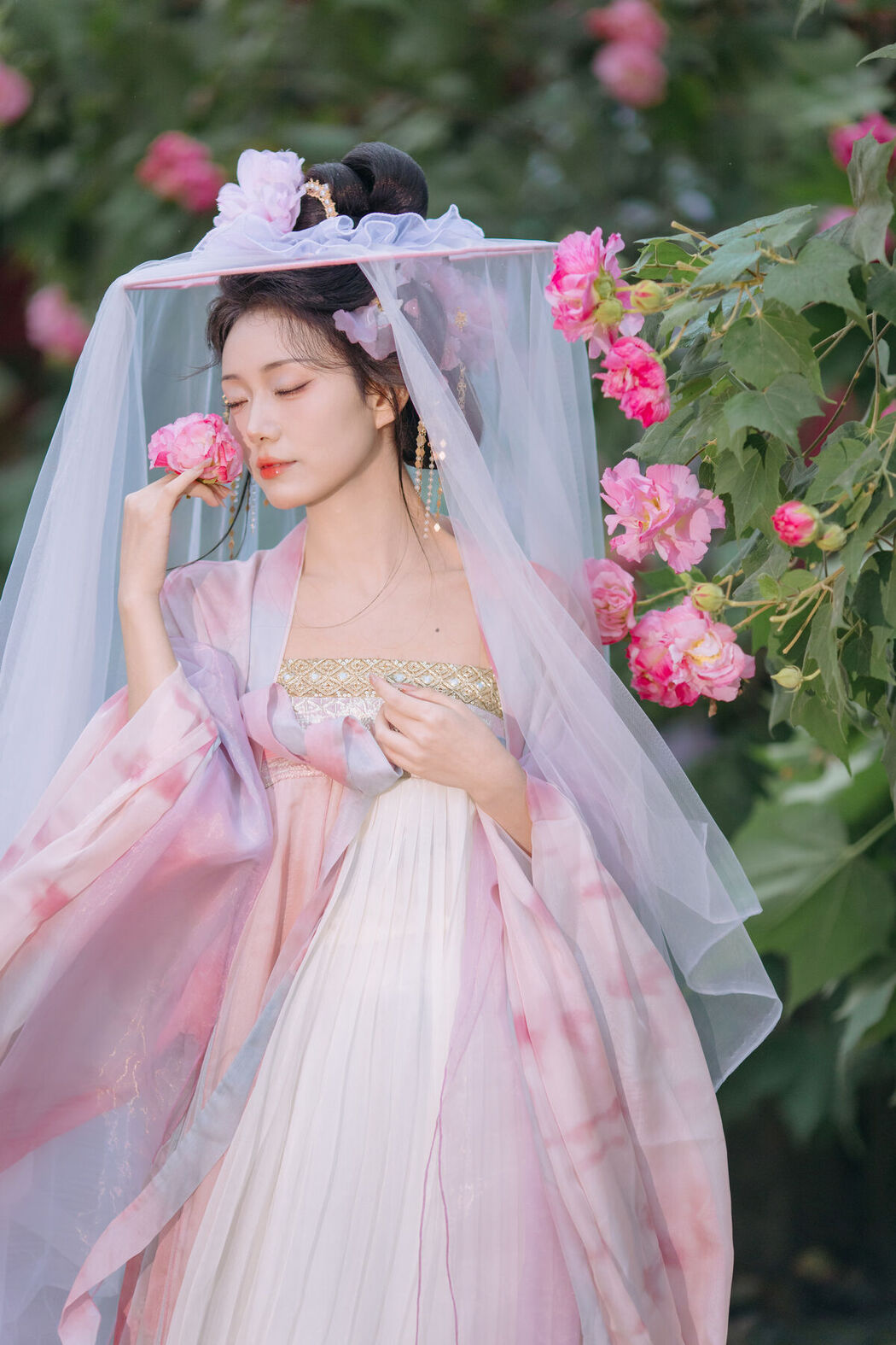 YiTuYu艺图语 Vol.8616 Qian Yue (22P)