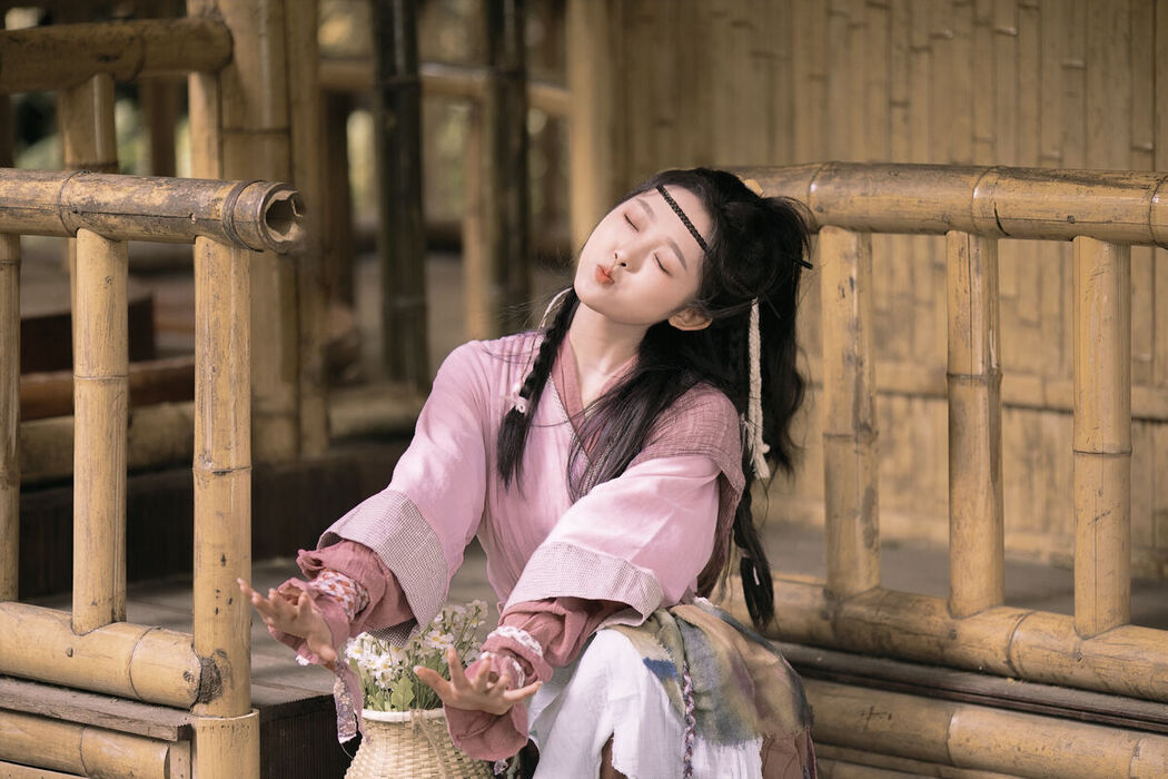 YiTuYu艺图语 Vol.8603 Ya Ya (23P)