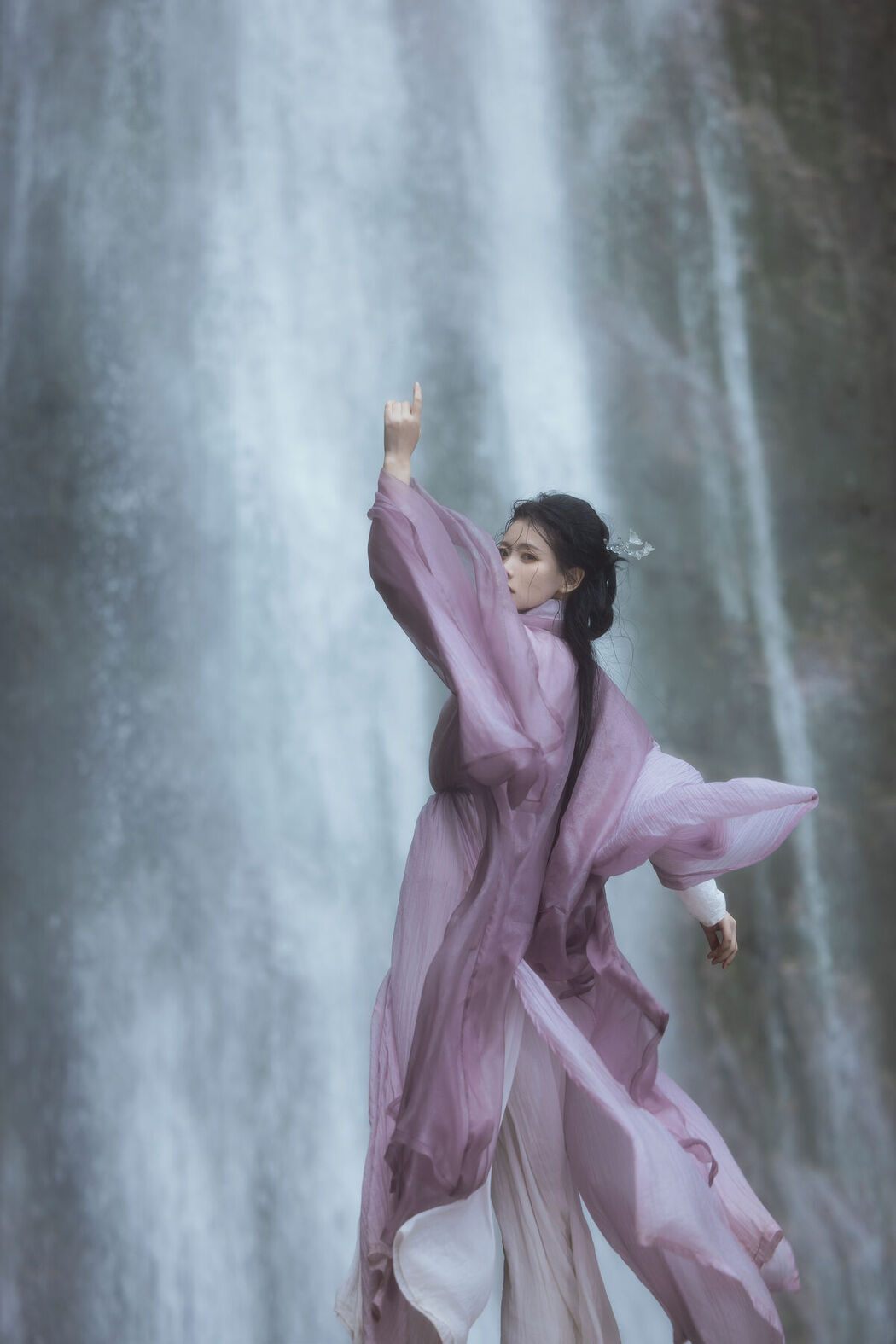 YiTuYu艺图语 Vol.8592 Lin Aki Nai (15P)