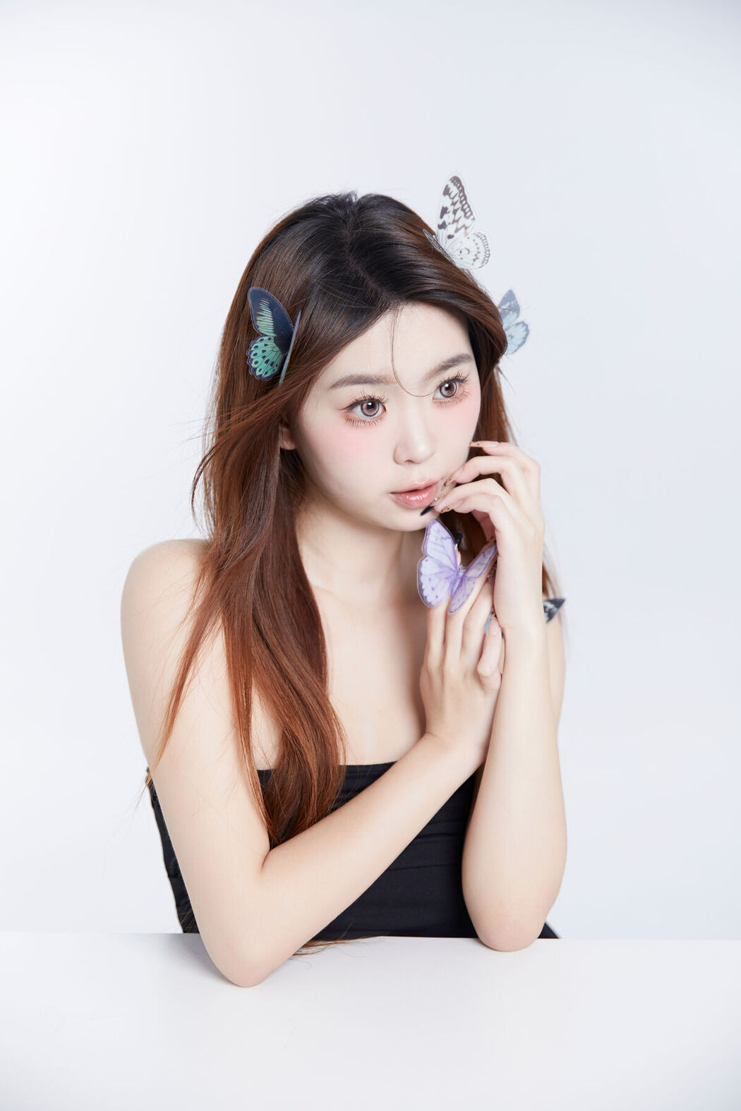 YiTuYu艺图语 Vol.8604 Carlee Shi 77 Ya (25P)