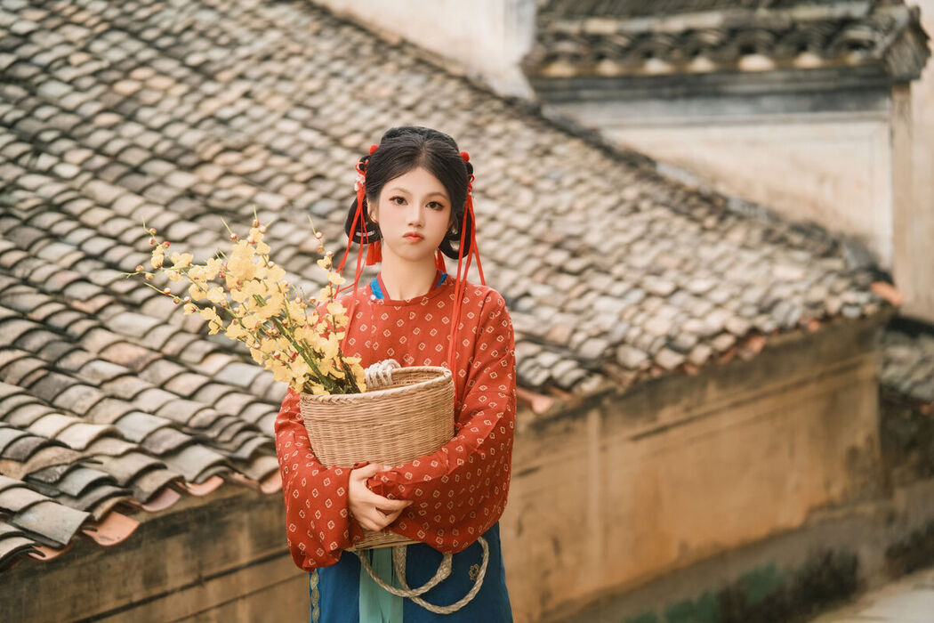 YiTuYu艺图语 Vol.8627 Hua Hua (17P)