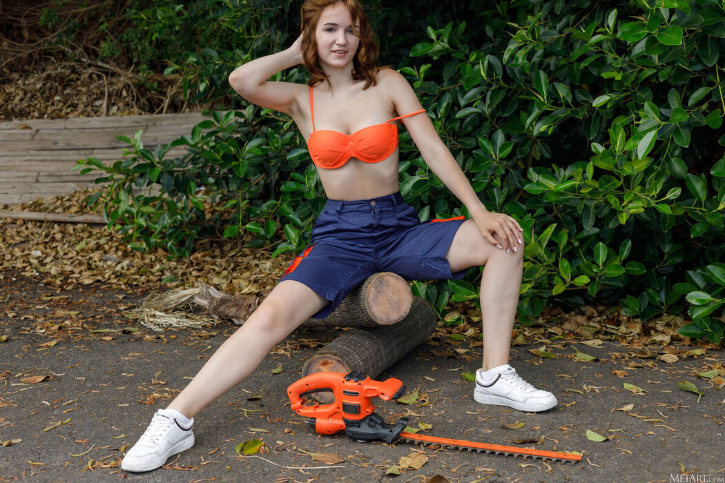 MetArt Rokki – Helping Hand (89P)