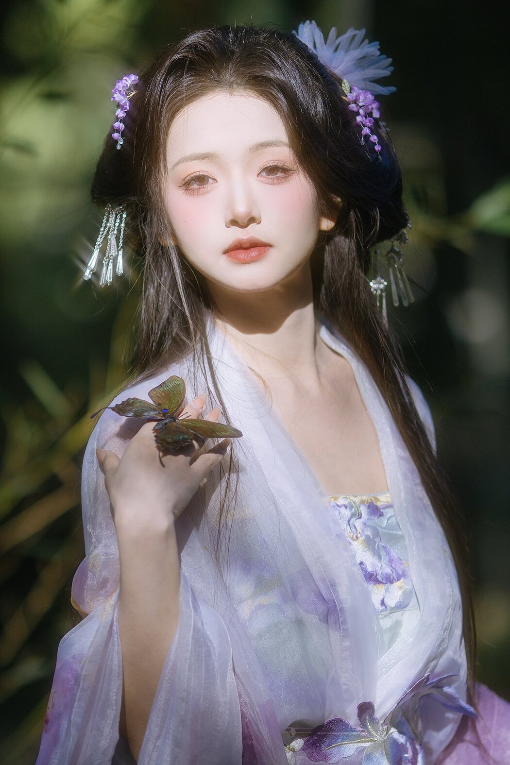 YiTuYu艺图语 Vol.8633 Chi Yan Zai Zhe Li (24P) Cover Photo