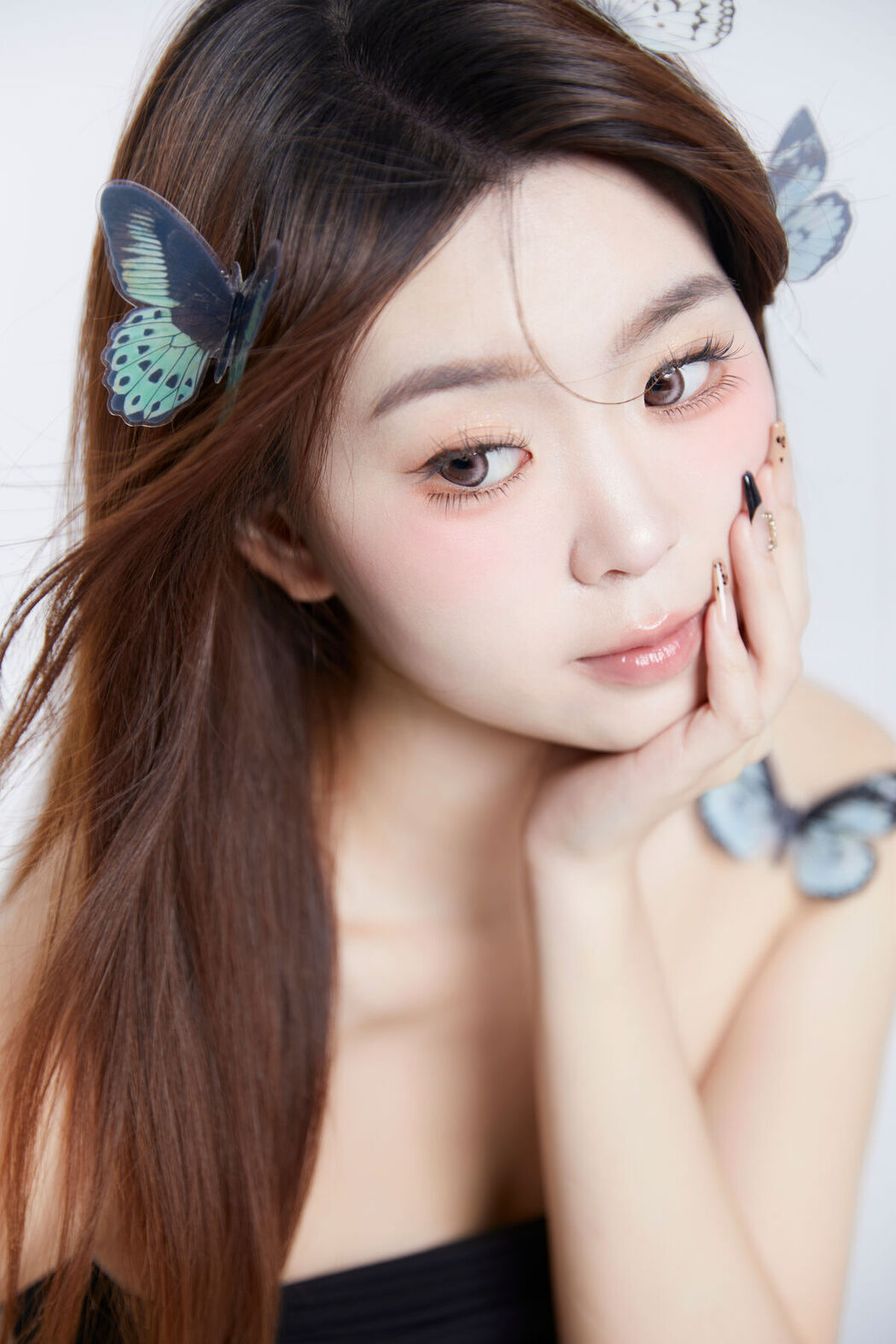 YiTuYu艺图语 Vol.8604 Carlee Shi 77 Ya (25P)