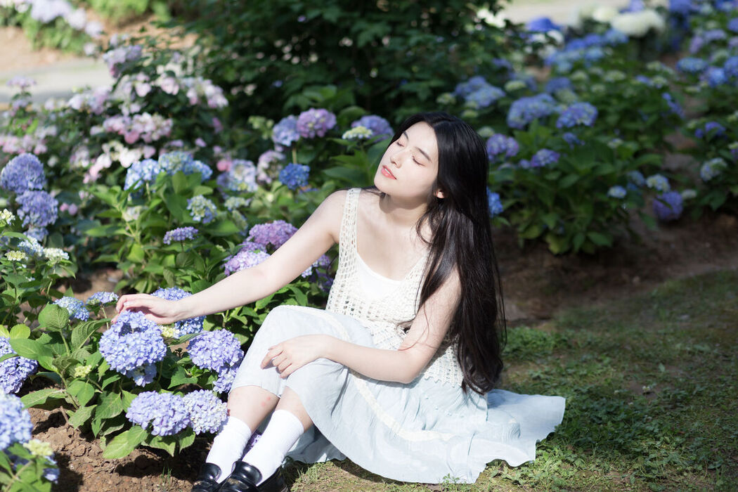 YiTuYu艺图语 Vol.8624 Jing Jing Jing (23P)