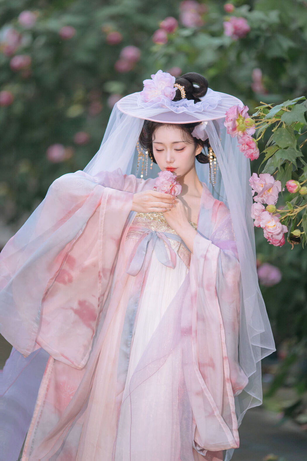 YiTuYu艺图语 Vol.8616 Qian Yue (22P)