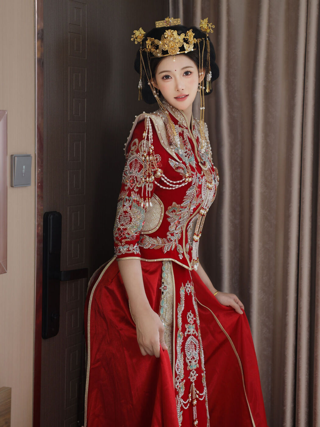 XiuRen秀人网 Uncensored Li Shuang Er 梨霜儿 – R18 秀人网模特 秀禾服 Part01 (58P)