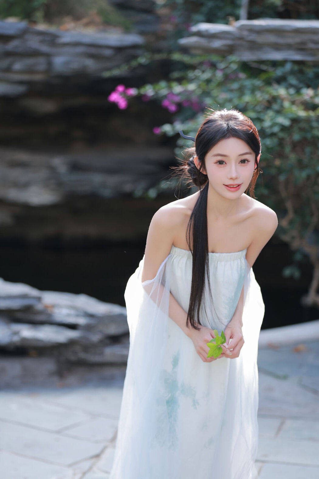 YiTuYu艺图语 Vol.8593 Yi Tong (38P)