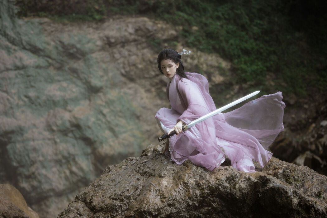 YiTuYu艺图语 Vol.8592 Lin Aki Nai (15P)