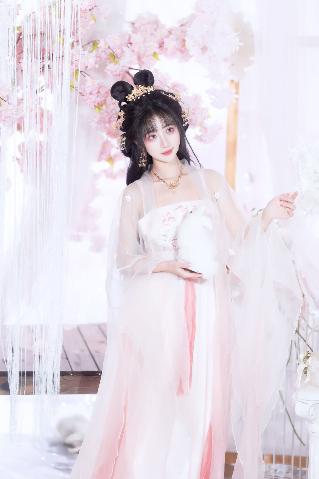 YiTuYu艺图语 Vol.8628 Qi Luo Sheng De Xiao Su Su (26P)