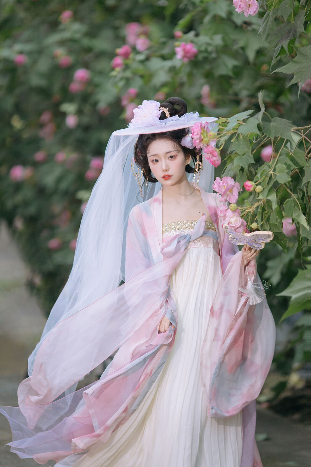 YiTuYu艺图语 Vol.8616 Qian Yue (22P)