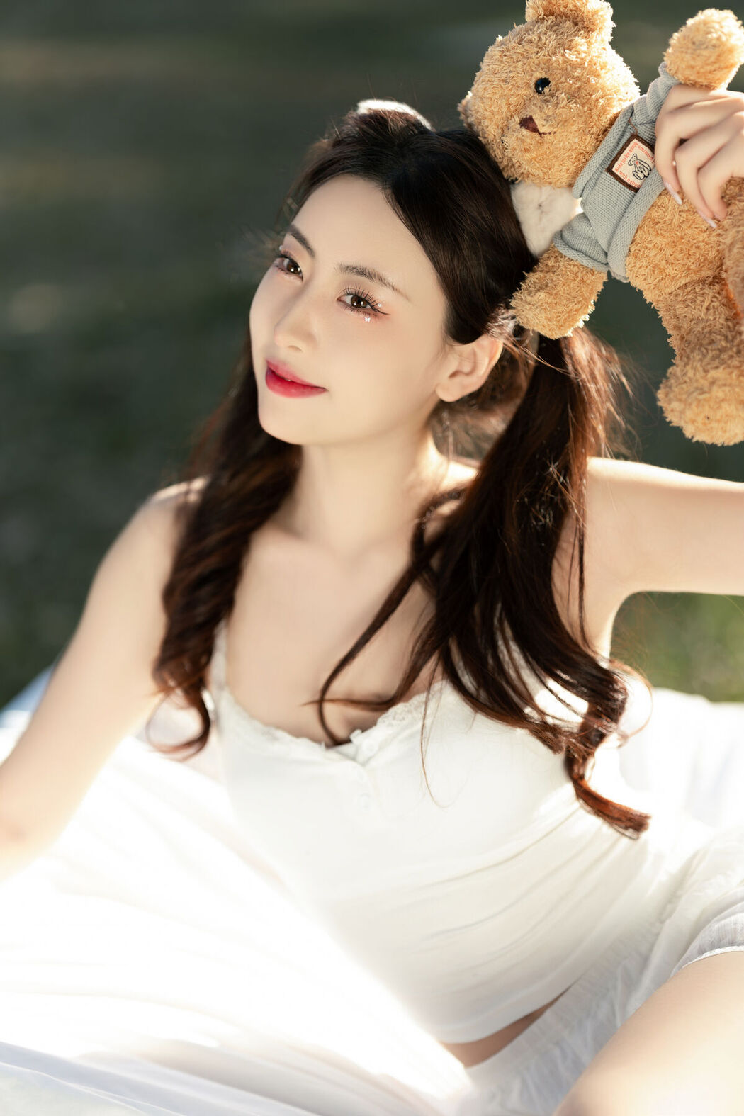 YiTuYu艺图语 Vol.8613 Yi Bao (21P)