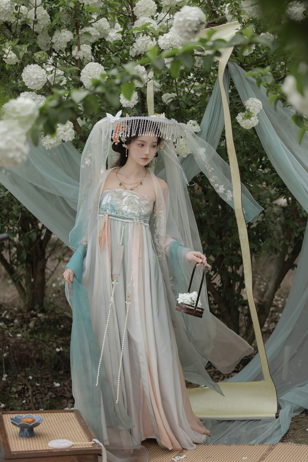 YiTuYu艺图语 Vol.8607 Bao Zou Qi Qi (18P)