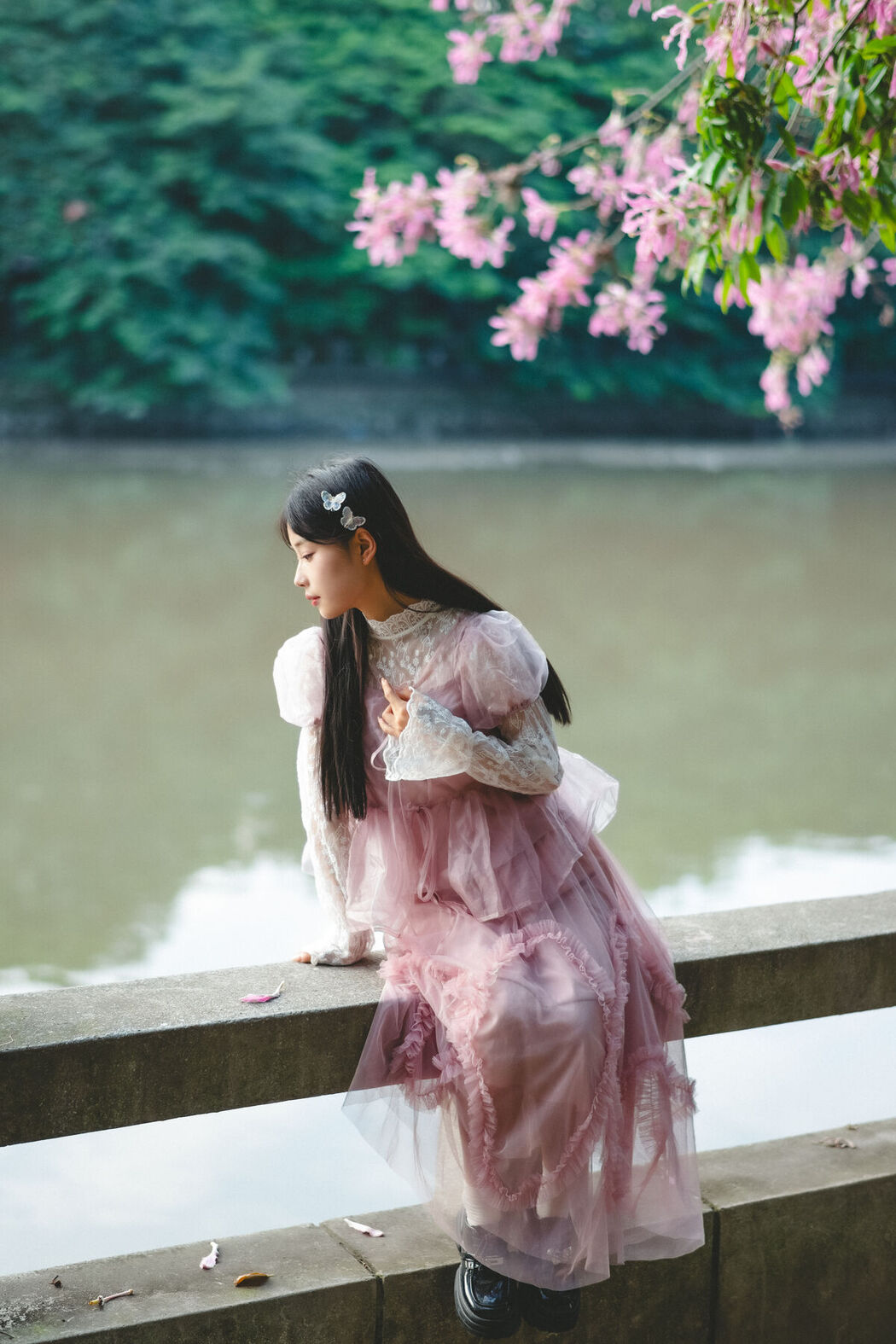 YiTuYu艺图语 Vol.8632 Nan Yi (24P)