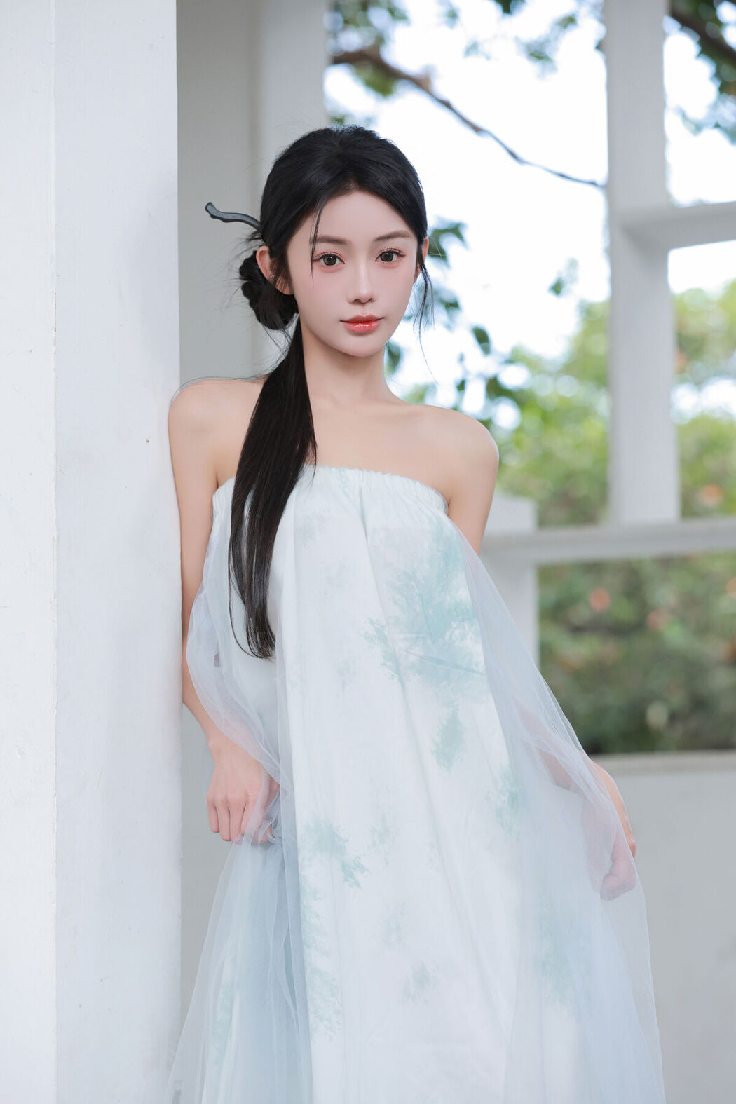 YiTuYu艺图语 Vol.8593 Yi Tong (38P)